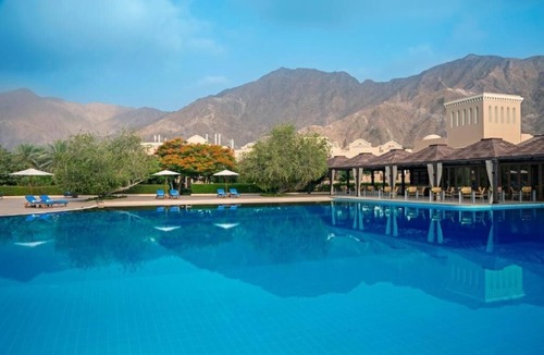 Al Aqah Hotel | Elegant Comfort with Stunning Garden Views - Ideal for a Fun-Filled Weekend