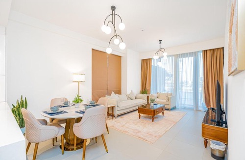Al Safa Apartment | Escape24 Elegant 2BR with Canal view near Safa Park