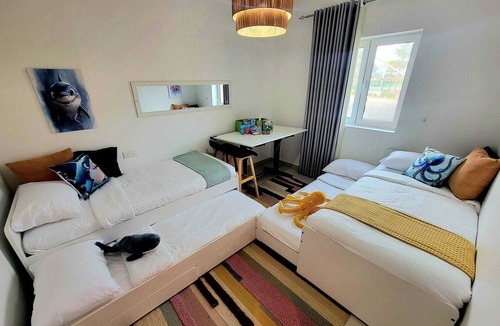 As Sifah Condo | Family Floatie Flat with Pool + Workspace