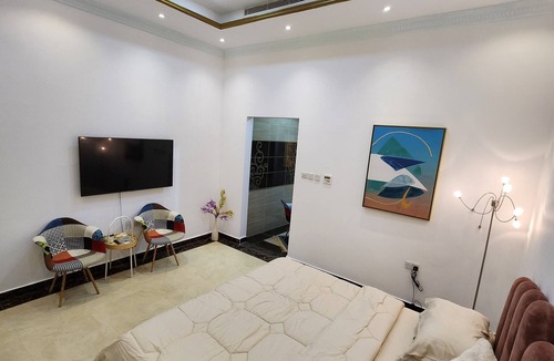Abu Dhabi Apartment | Family Friendly, Near Airport, Central Location