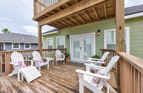 Leeward Sands House | Fast Beach Access - Pool Pickleball Skatepark Dogpark DiscGolf Birding Center