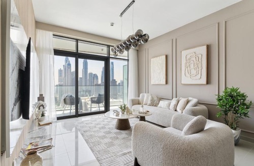 Al Barsha Apartment | Frank Porter - Azizi Riviera
