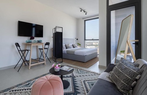 Dubai Production City Apartment | Frank Porter - Dania 2