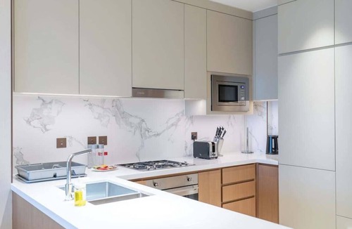 Downtown Dubai Apartment | Free housekeeping visits during your stay - StayShort - Exceptional 2BR with Burj Khalifa Views in Downtown