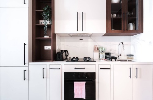 Dubai Apartment | Free housekeeping visits during your stay - StayShort - Town Square sleeps 2 in Great Location