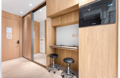 Jumeirah Village Circle Apartment | Free housekeeping visits during your stay - StayShort - Spectacular Getaway in this Studio in The Autograph with Balcony!