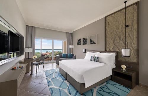 Al Aqah Resort | Fujairah Rotana Resort & Spa - Al Aqah Beach