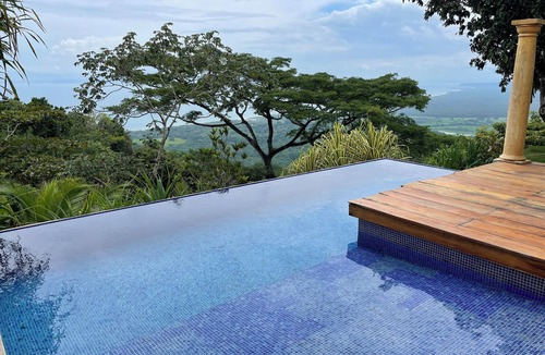 Tarcoles House | Full comfort 3 bedrooms house with AC, swimming pool, near Carara NP