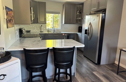 Okanagan-Similkameen House | Fully appointed 2 bedroom carriage house in beautiful Penticton! Winter Rates!