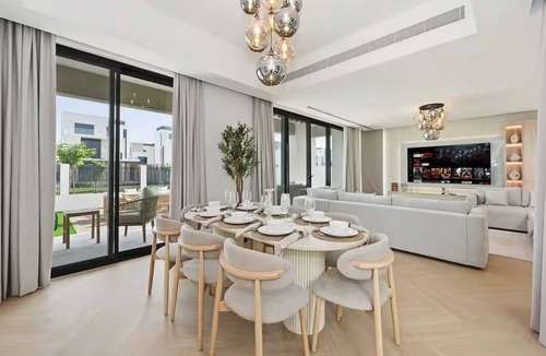 Dubai House | Garden Jacuzzi 4BR Villa, Arabian Ranches 3