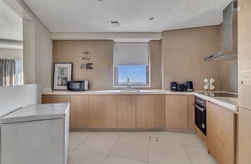 Business Bay Apartment | GuestReady - 3BR w/Balcony & Burj Khalifa view
