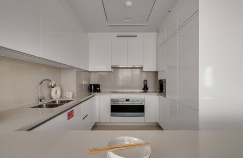 Al Safa Apartment | GuestReady - BurjKhalifa & Canal Views|2BR + Maids