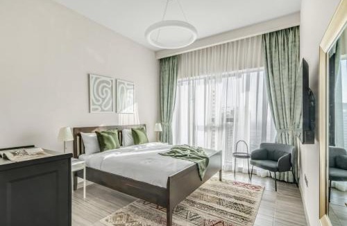 Jumeirah Lake Towers Apartment | GuestReady Holiday Homes - The Green Milieu