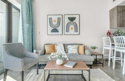 Jumeirah Lake Towers Apartment | GuestReady Holiday Homes - The Green Milieu