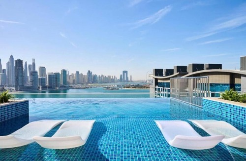Palm Jumeirah Apartment | Happy Dom Palm