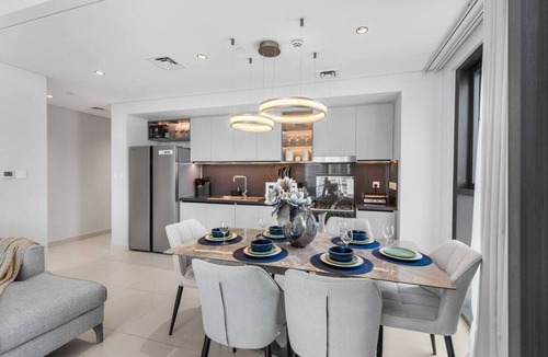 Downtown Dubai Apartment | High-Floor 2 BR Premium Apt & Burj Khalifa Views