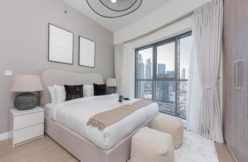 Business Bay Apartment | Homely 1-Bedroom Apartment With Bright Living Room in Business Bay