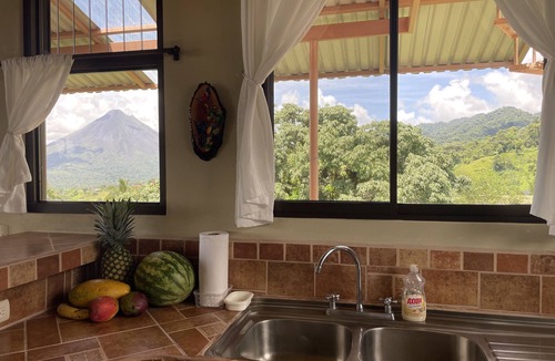El Millon House | Hummingbird House - Amazing Arenal Volcano and Lake Views