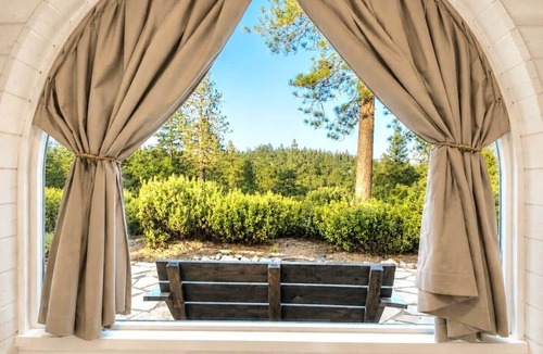 Sutter Creek House | Iglunest Retreat, Sauna, Views & Nature