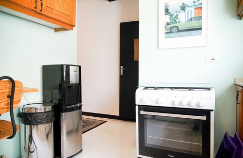 Amman Apartment | Inspiring 3Bed Unit with Sunny Balcony & Fireplace