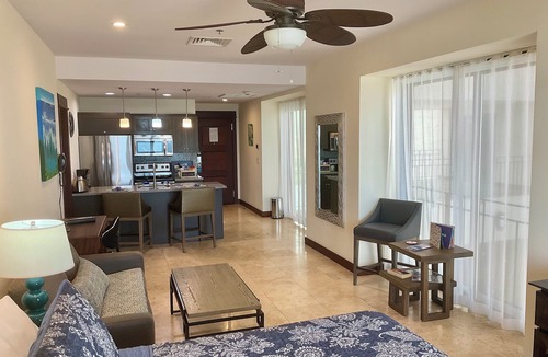 Barrio Los Faroles Condo | Jaco Oceanfront Luxury Condo #1119 in a Luxury Resort