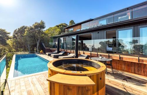 Waiheke Island Villa | Kaitiaki Lodge - Private pool & Spa