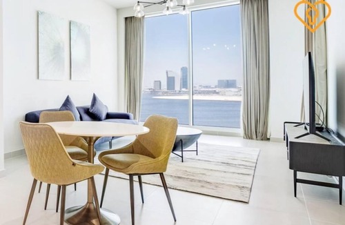 Dubai Apartment | Keysplease Spectacular Views Modern 1BR Creek Gate 602