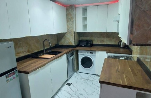 Ras Al Khaimah Apartment | Komfortables 1-Schlafzimmer-Apartment mit Kingsize-Bett by Interhome