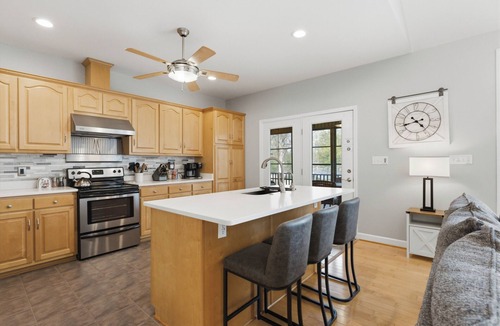 Lake Norman of Catawba House | Kool Breeze by AvantStay | Boat Ramp + Hot Tub