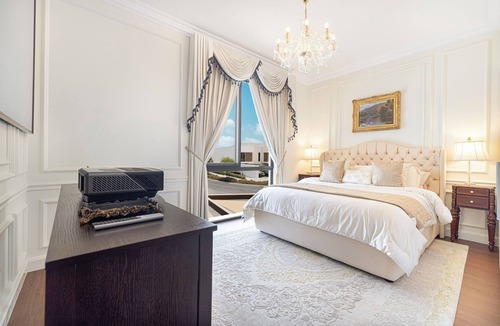 Abu Dhabi City Center House | lepetit palace/120 inch screen