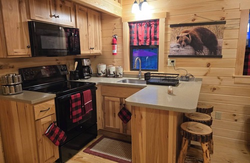 Union Mills Cabin | Let your soul connect with nature| Sauna| Family| Couples| Solo| Creek