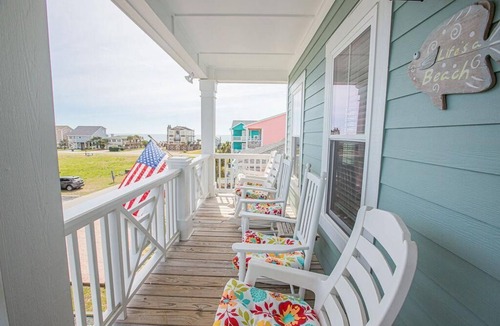 Holden Beach House | Life's A Beach: 4BR, 3BA home near Holden Beach, perfect for family fun!