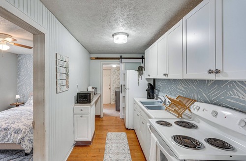 Panama City House | Little Cove Cottage! Walk to Dtwn Panama City