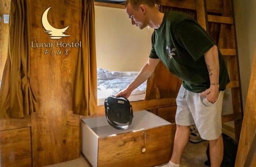 Jumeirah Beach Residence Hostel | Lunar Hostel Plus