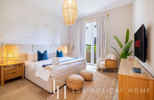 Dubai Apartment | LUX The La Mer Luxury Burj View Suite 3