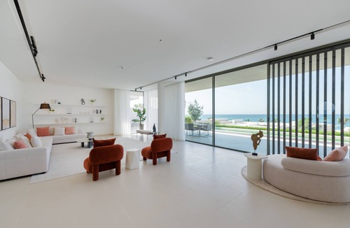Ajman Villa | Luxe 4BR Villa | Private Pool & Beach | Al Zorah