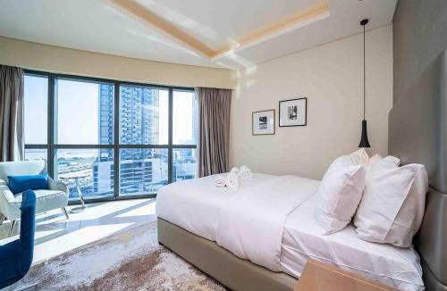 Business Bay Apartment | LUXFolio Retreats - Stylish Space