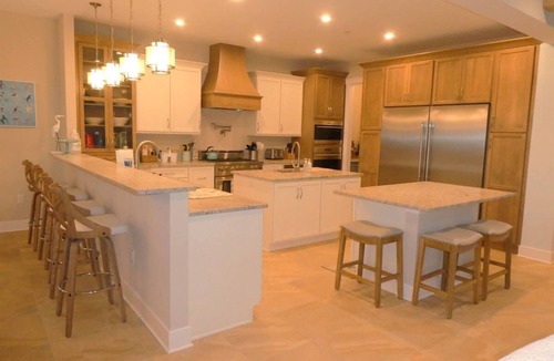 Canal Corkran House | Luxurious 9 bedroom home with private pool and game room