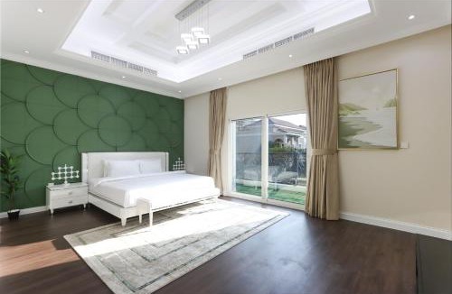 Dubai Villa | Luxurious Five Bedroom Villa with Private Pool