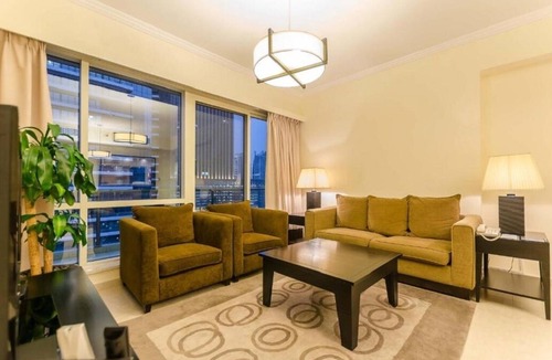 Dubai Marina Apartment | Luxury 1 Bedroom Apartment in Marina