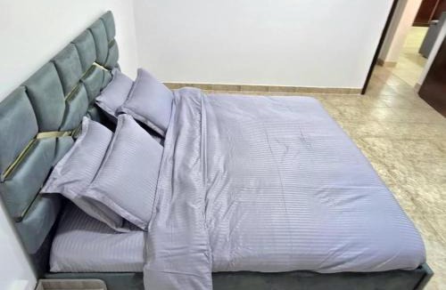 Abu Dhabi Apartment | Luxury 1-Bedroom Suite Near All Amenities