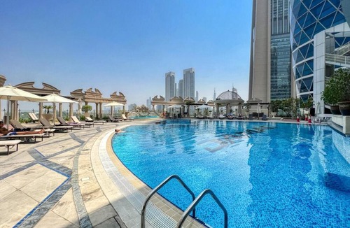 DIFC Apartment | Luxury 2BR Stay in DIFC, Steps to Gate Avenue and Dubai Mall