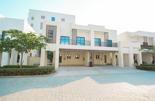 Al-Fujairah Villa | Luxury 3-bedroom villa in Fujairah with resort amenities