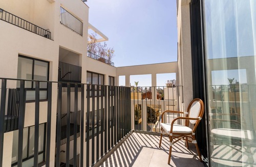 Kerem HaTeimanim Apartment | Luxury 3 rooms Apt Balcony Parking | HaKerem A23