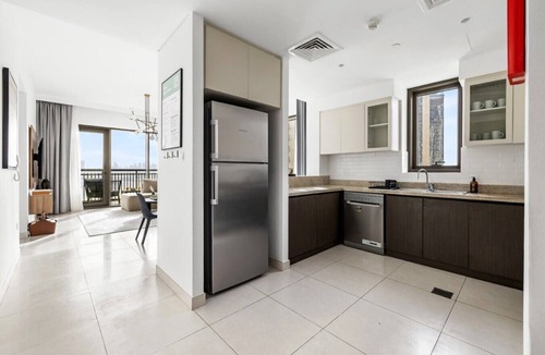Dubai Apartment | Luxury 3BR with Sea Views & Pool - Creekside