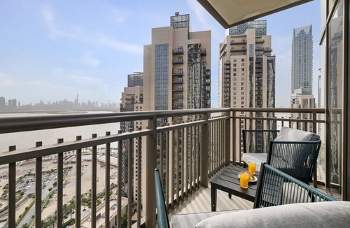Dubai Apartment | Luxury 3BR with Sea Views & Pool - Creekside