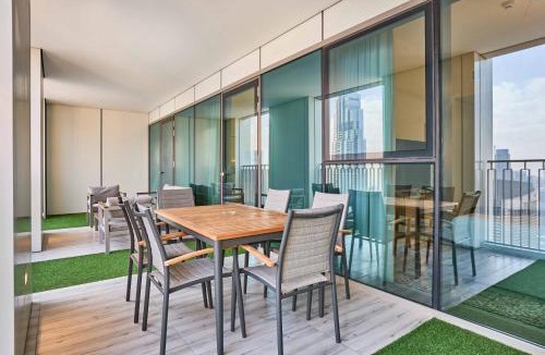 Za'abeel 2 Apartment | Luxury 4 Bedroom High-Floor Apartment, Spectacular Burj Khalifa & Fountain Views, Steps Away from Dubai Mall - Downtown Dubai by Stayfinity