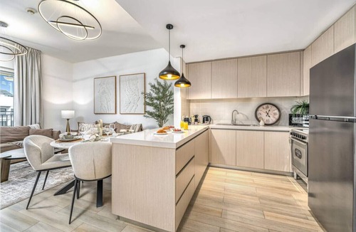 Abu Dhabi Apartment | Luxury 4BR, Yas Island by Ferrari World & Yas Mall