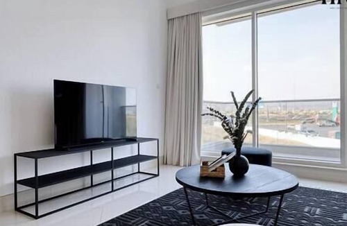 Dubai Apartment | Luxury Apt W Pool Near Airport & Downtown Dubai