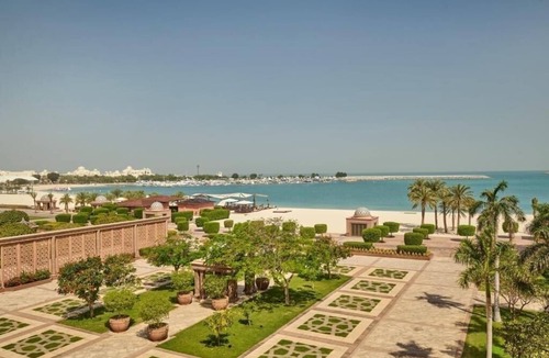 Al Ain Apartment | Luxury Deluxe Room Near Grand Hyatt Abu Dhabi